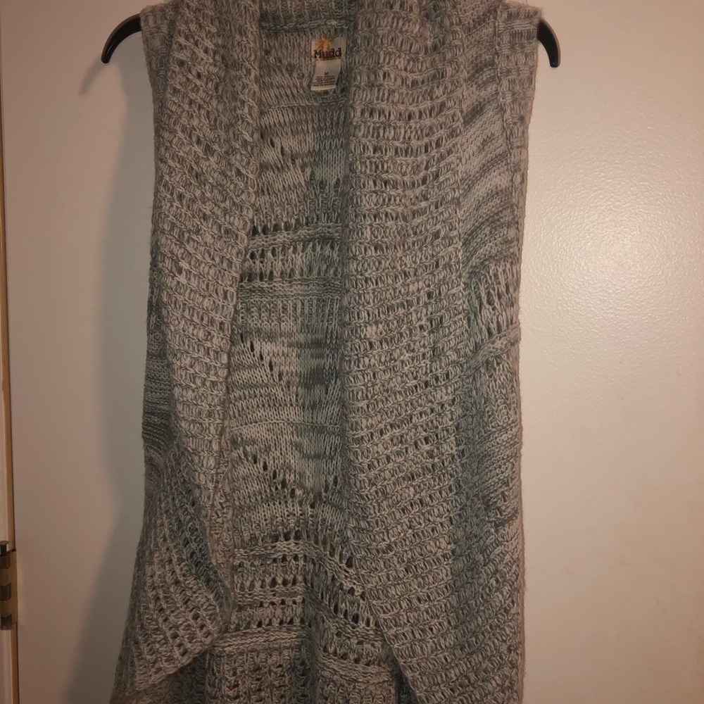 Sleeveless Sweater Cardigan With Tie in Front